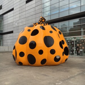 水玉かぼちゃとパンと東京