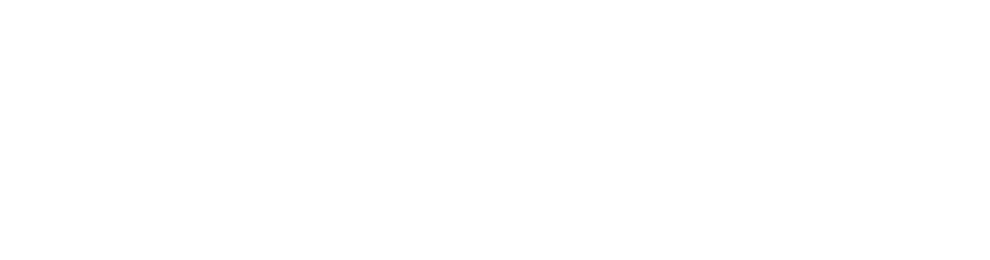 笑顔がいちばん似合う場所で。観覧車を背景に遊びながら撮影しよう。